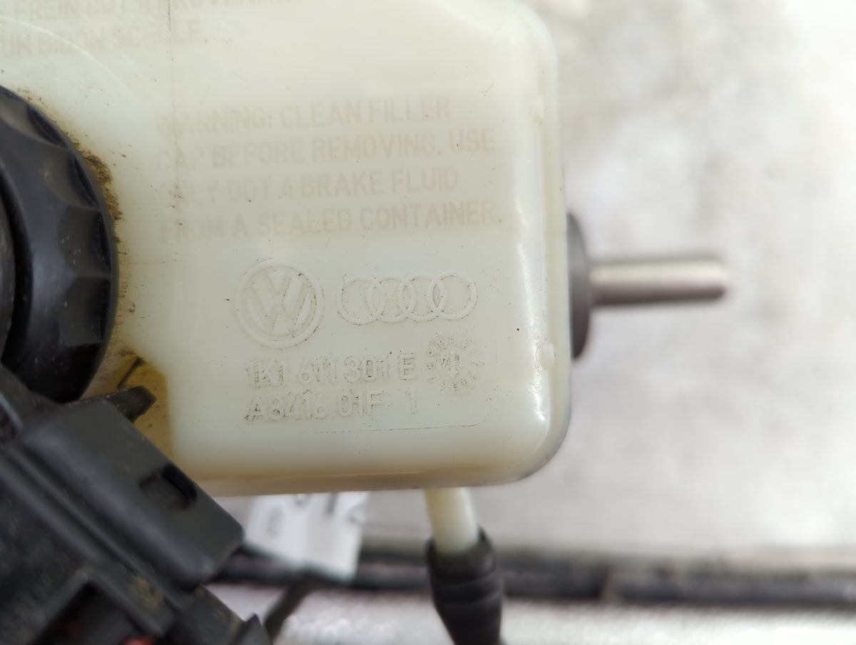 2012-2019 Volkswagen Beetle Brake Master Cylinder - Oemusedautoparts1.com