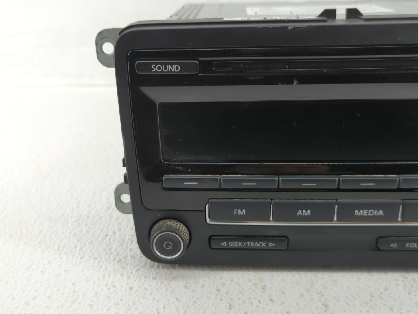 2014-2016 Volkswagen Beetle Radio AM FM Cd Player Receiver Replacement P/N:1K0 035 164 H 1K0 035 164 J Fits OEM Used Auto Pa