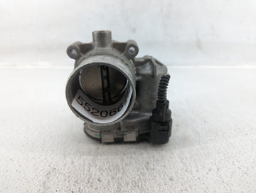 2014-2017 Volkswagen Beetle Throttle Body P/N:06K 133 062 E Fits Fits 2014 2015 2016 2017 OEM Used Auto Parts - Oemusedautop