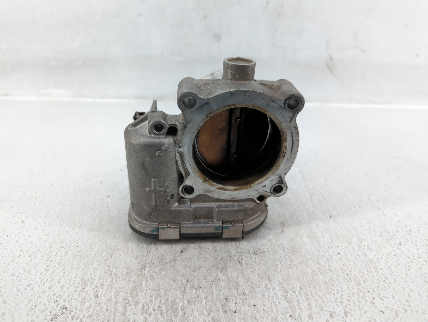 2014-2017 Volkswagen Beetle Throttle Body P/N:06K 133 062 E Fits Fits 2014 2015 2016 2017 OEM Used Auto Parts - Oemusedautop