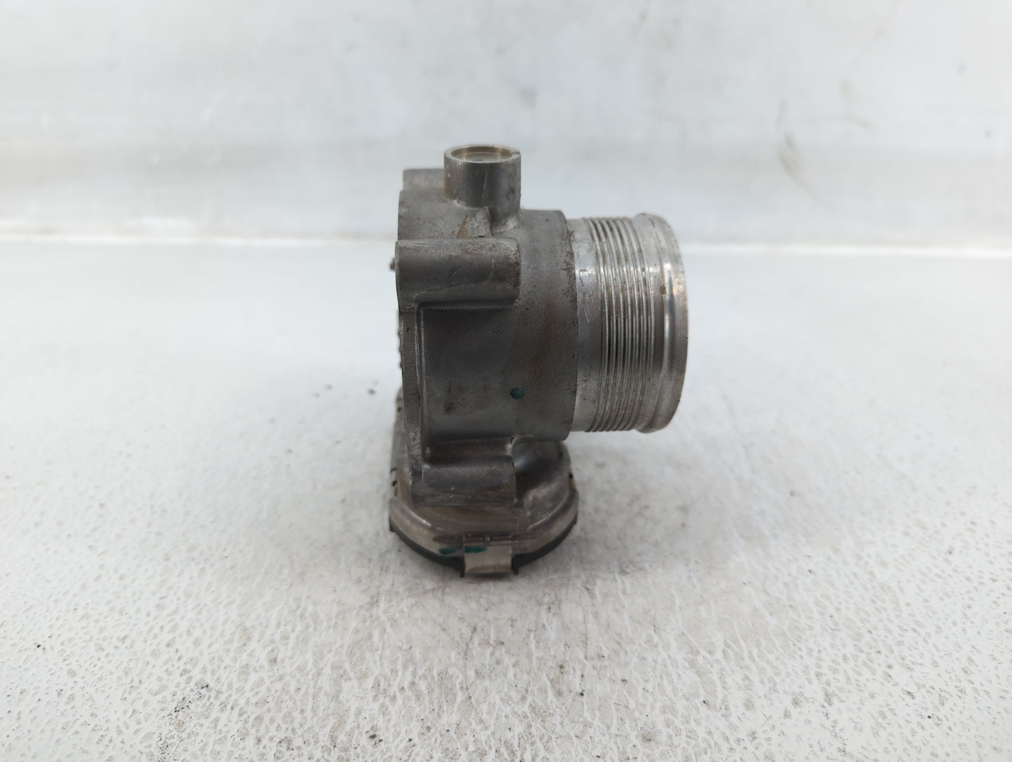 2014-2017 Volkswagen Beetle Throttle Body P/N:06K 133 062 E Fits Fits 2014 2015 2016 2017 OEM Used Auto Parts - Oemusedautop