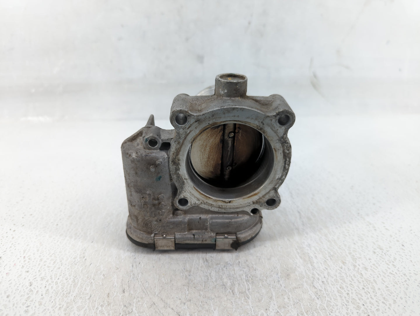 2014-2017 Volkswagen Beetle Throttle Body P/N:06K 133 062 E Fits Fits 2014 2015 2016 2017 OEM Used Auto Parts - Oemusedautop