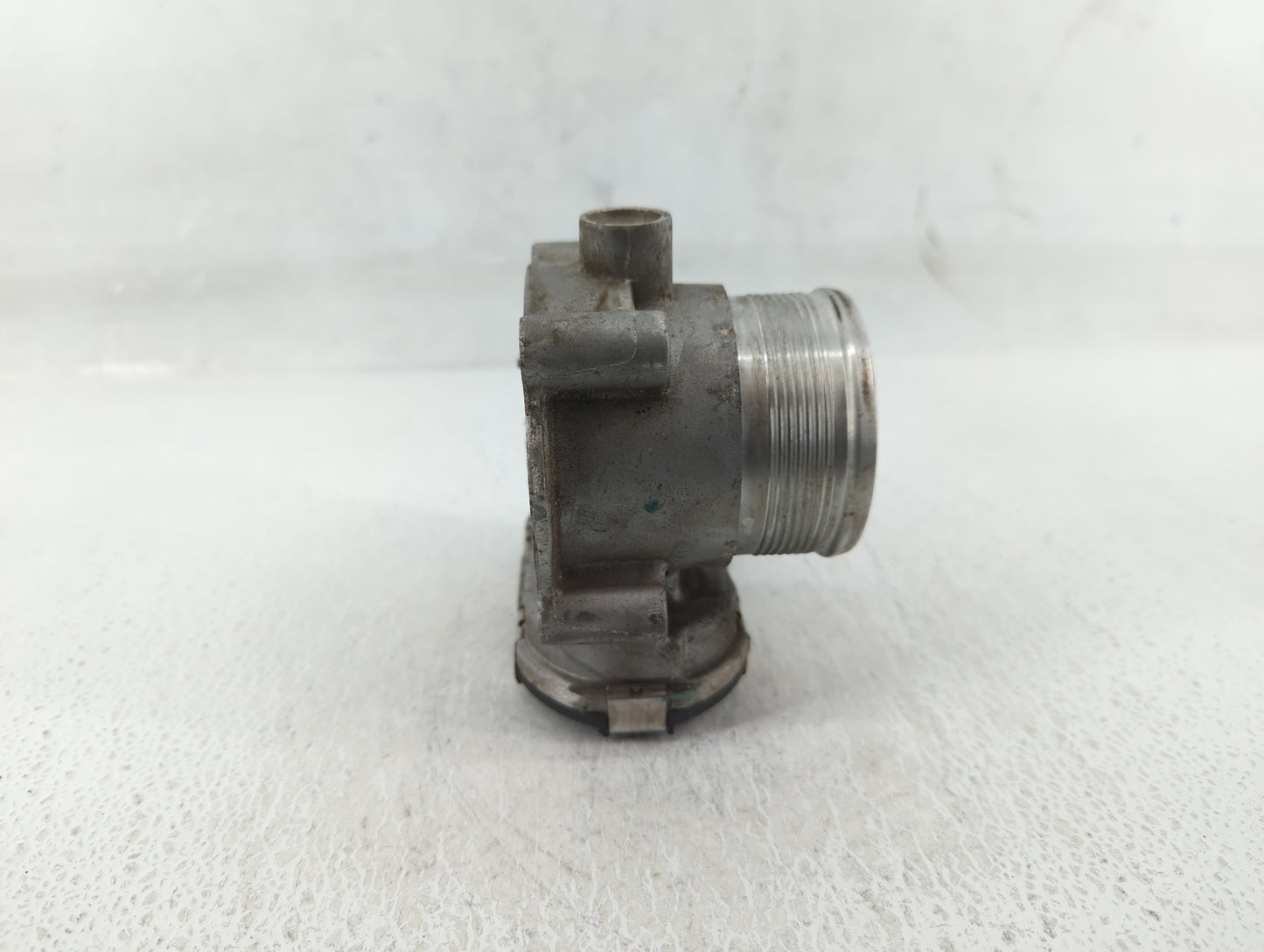 2014-2017 Volkswagen Beetle Throttle Body P/N:06K 133 062 E Fits Fits 2014 2015 2016 2017 OEM Used Auto Parts - Oemusedautop
