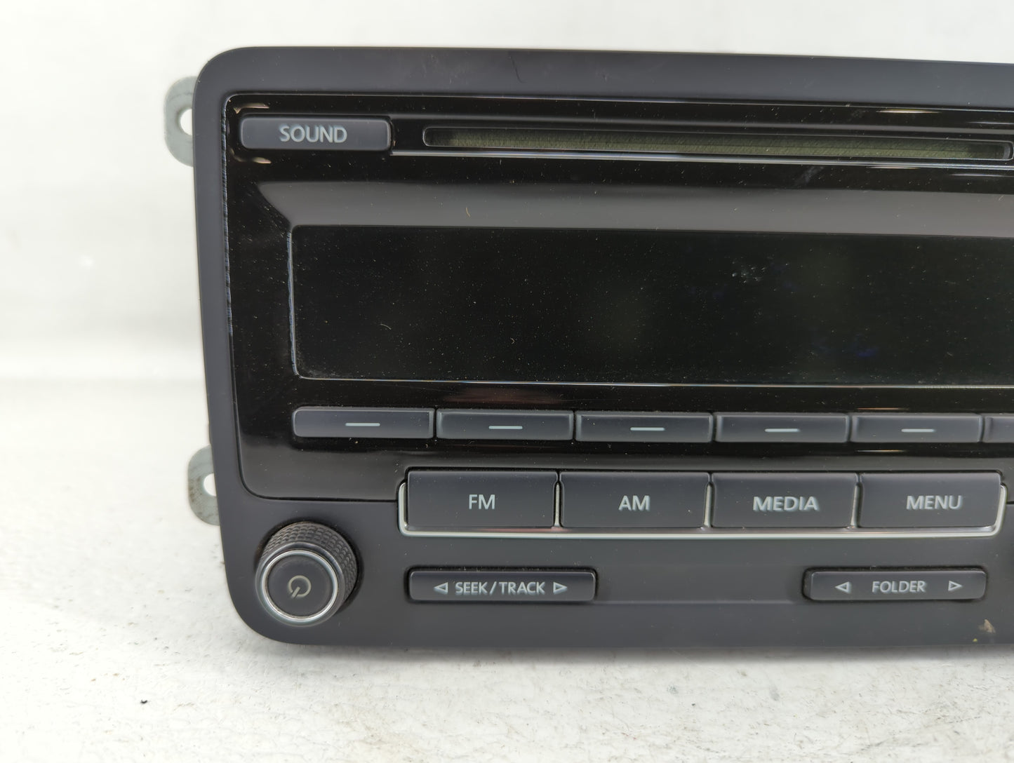 2014-2016 Volkswagen Beetle Am Fm Cd Player Radio Receiver - Oemusedautoparts1.com