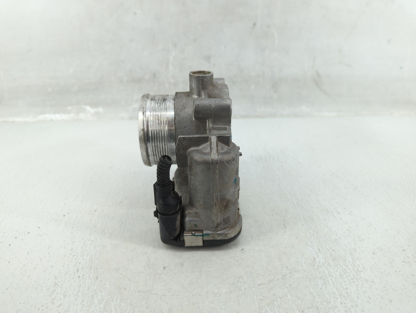 2014-2017 Volkswagen Beetle Throttle Body P/N:06K 133 062 E Fits Fits 2014 2015 2016 2017 OEM Used Auto Parts - Oemusedautop