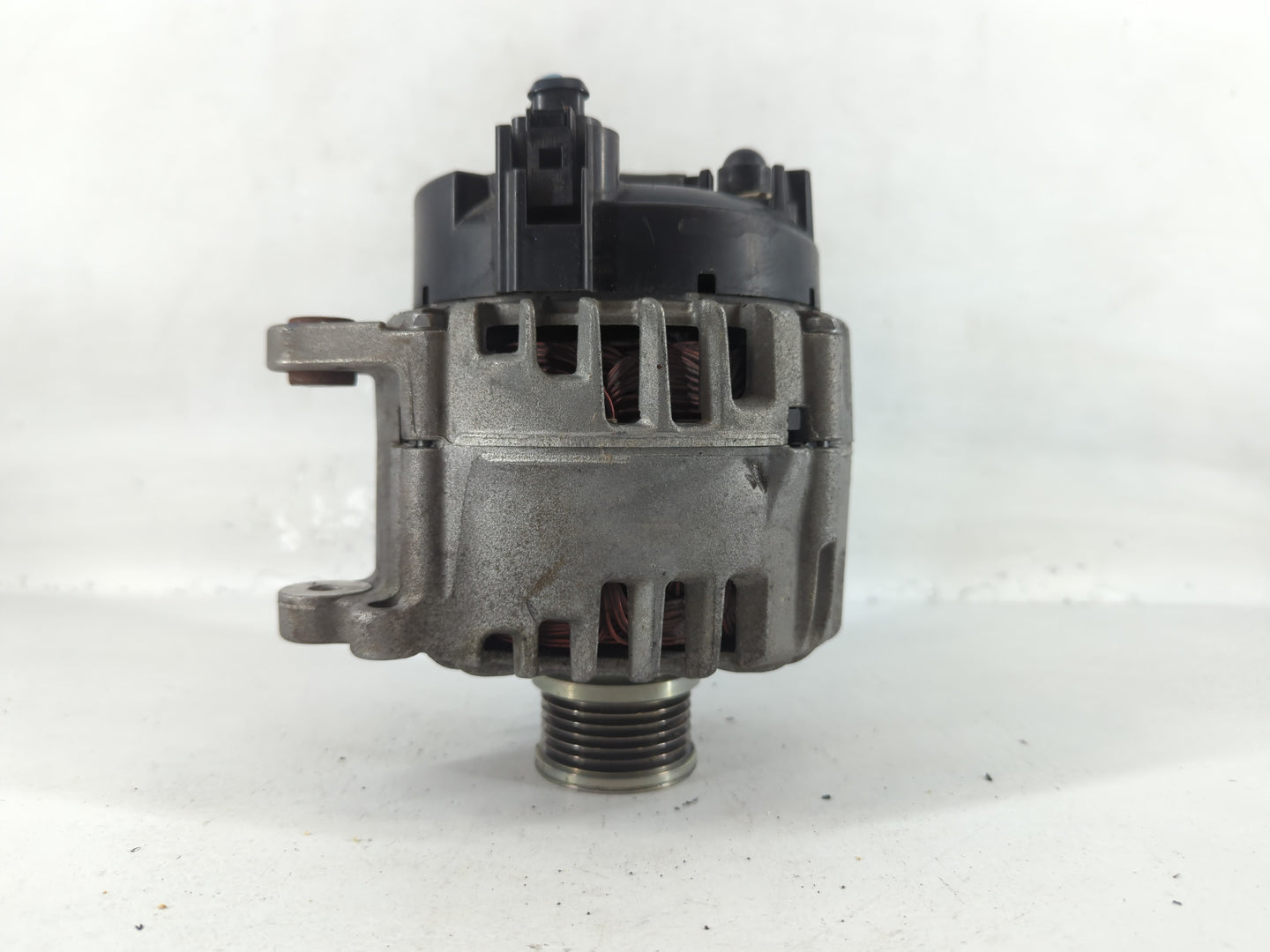2015 Volkswagen Beetle Alternator Replacement Generator Charging Assembly Engine OEM P/N:04B 903 023 A Fits Fits 2016 OEM Us
