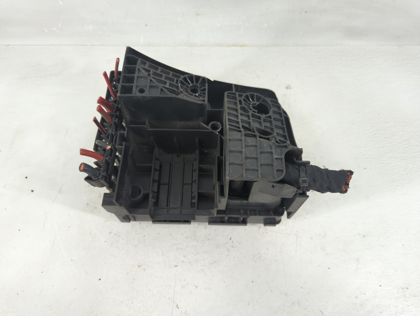 2013-2017 Volkswagen Cc Fusebox Fuse Box Panel Relay Module P/N:0-1718006-1 Fits OEM Used Auto Parts - Oemusedautoparts1.com