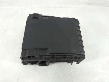 2013-2017 Volkswagen Cc Fusebox Fuse Box Panel Relay Module P/N:0-1718006-1 Fits OEM Used Auto Parts - Oemusedautoparts1.com
