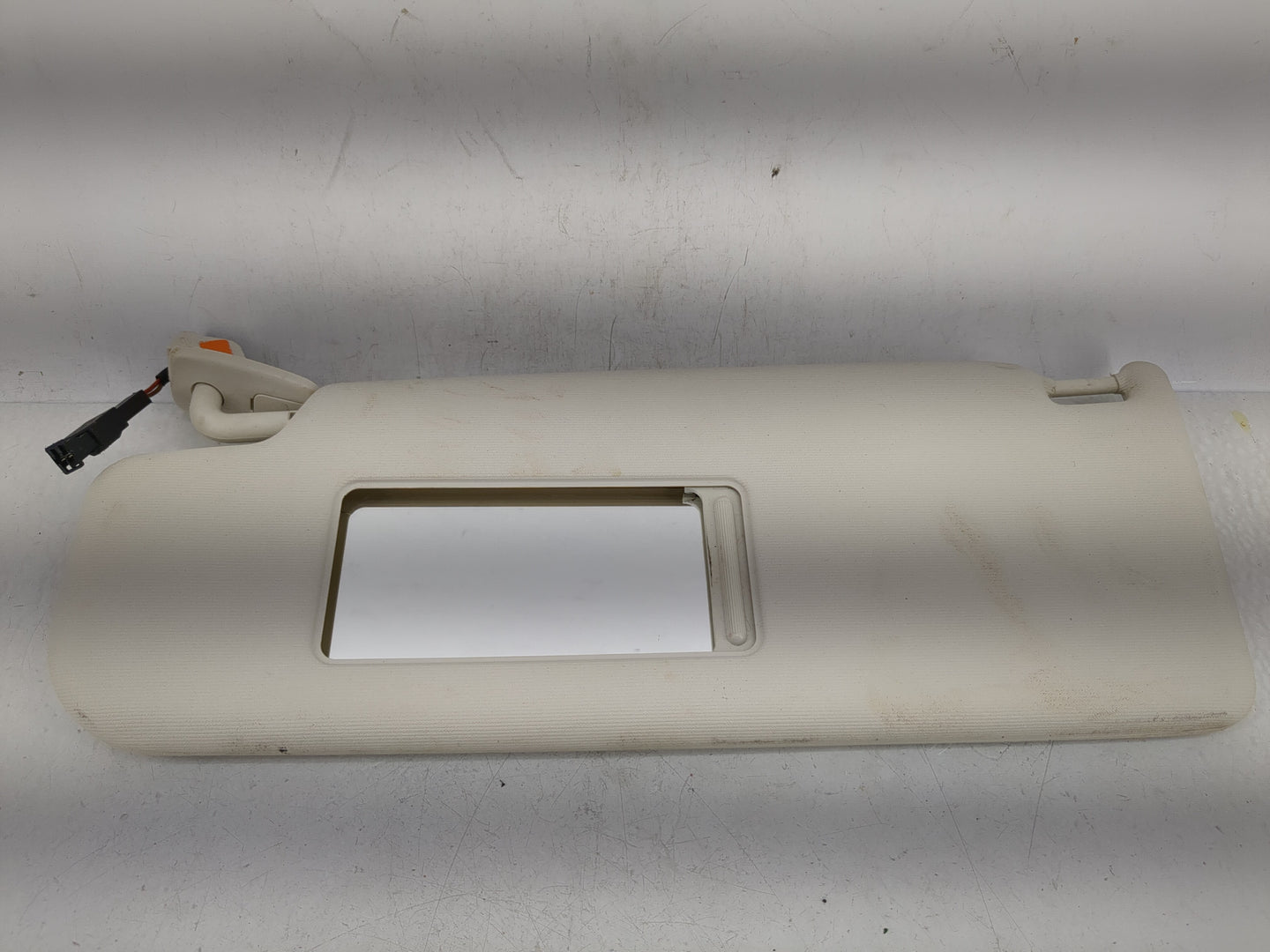 2009-2017 Volkswagen Cc Sun Visor Shade Replacement Driver Left Mirror Fits OEM Used Auto Parts - Oemusedautoparts1.com