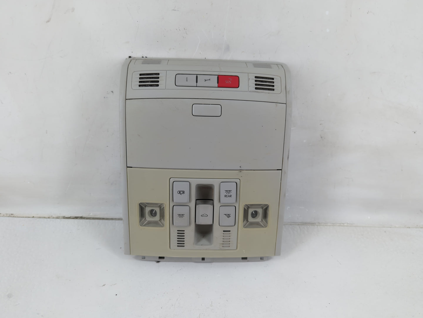 2015 Volkswagen Golf Overhead Roof Console - Oemusedautoparts1.com