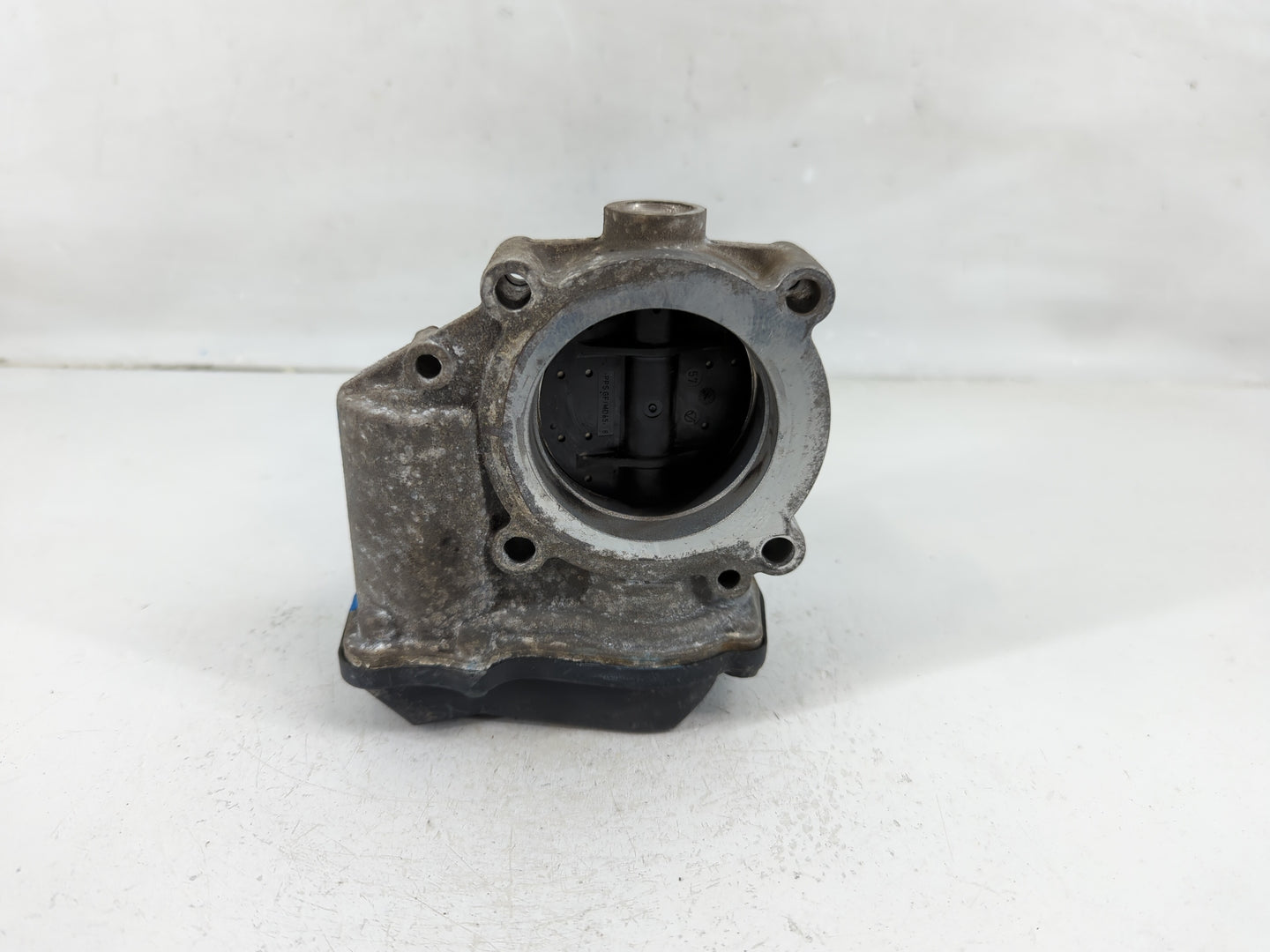 2013-2019 Volkswagen Golf Throttle Body P/N:06F 133 062 T 06F 133 062 Q Fits OEM Used Auto Parts - Oemusedautoparts1.com