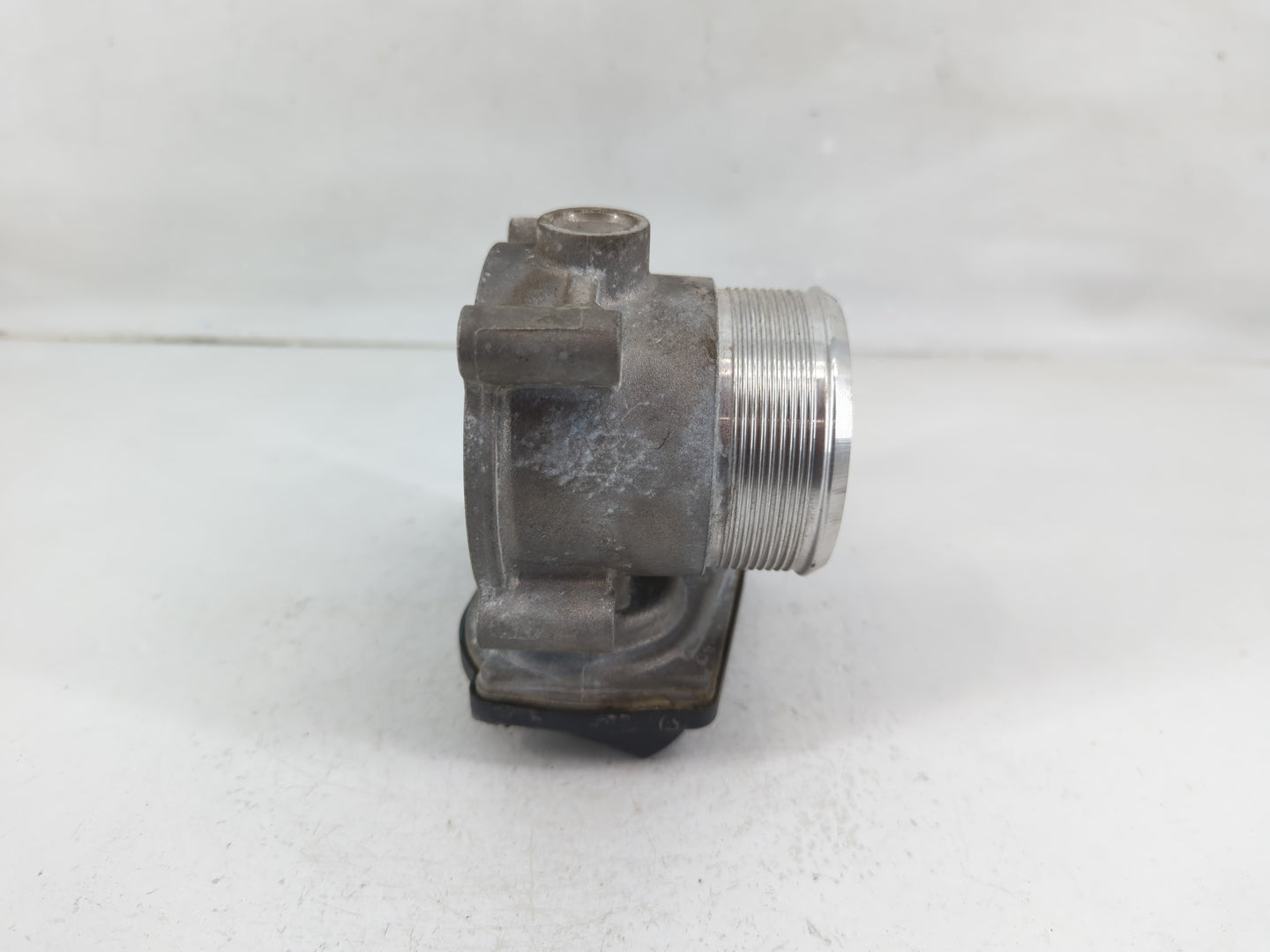 2013-2019 Volkswagen Golf Throttle Body P/N:06F 133 062 T 06F 133 062 Q Fits OEM Used Auto Parts - Oemusedautoparts1.com