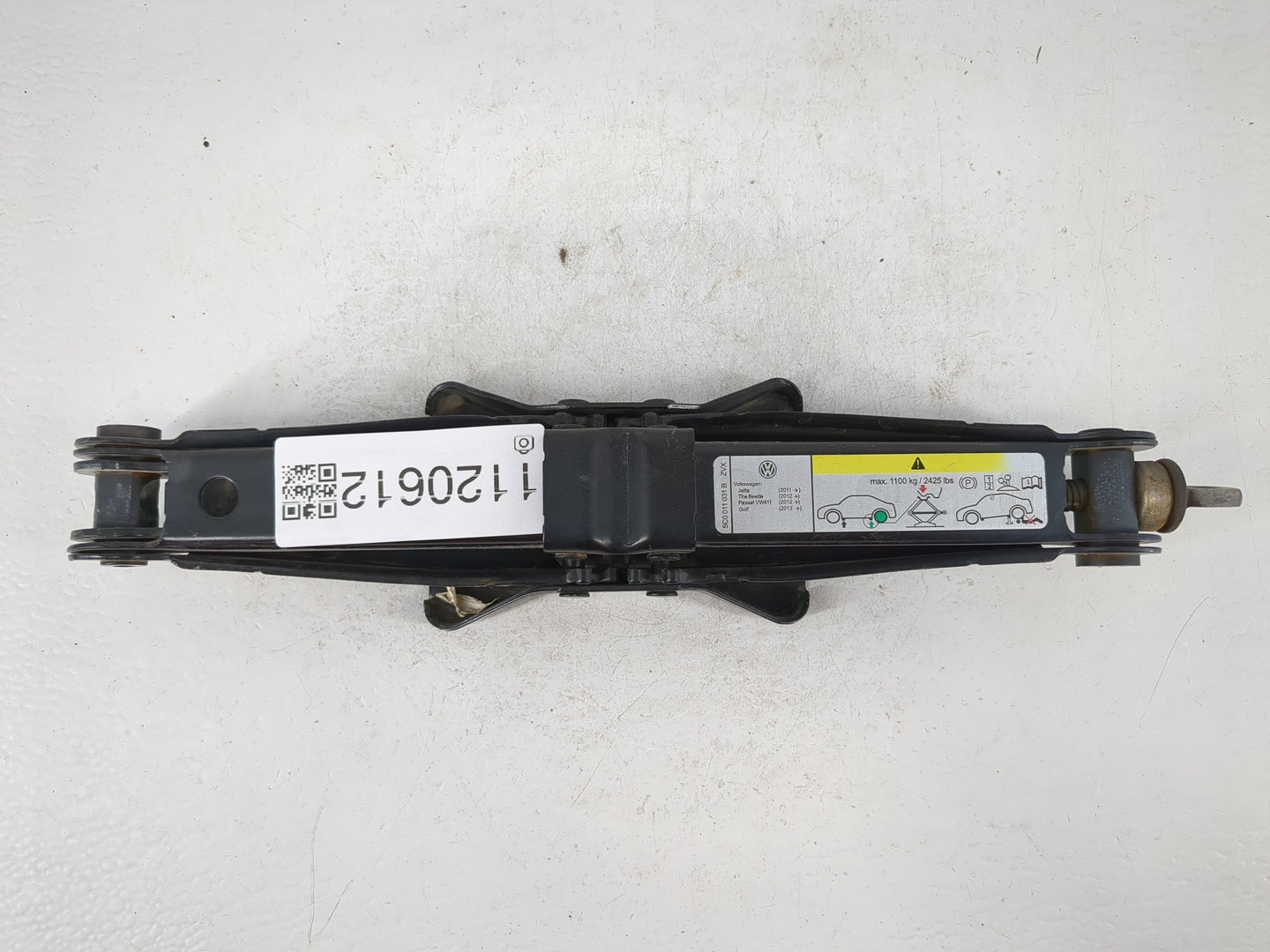 2015 Volkswagen Golf Spare Scissor Car Jack - Oemusedautoparts1.com