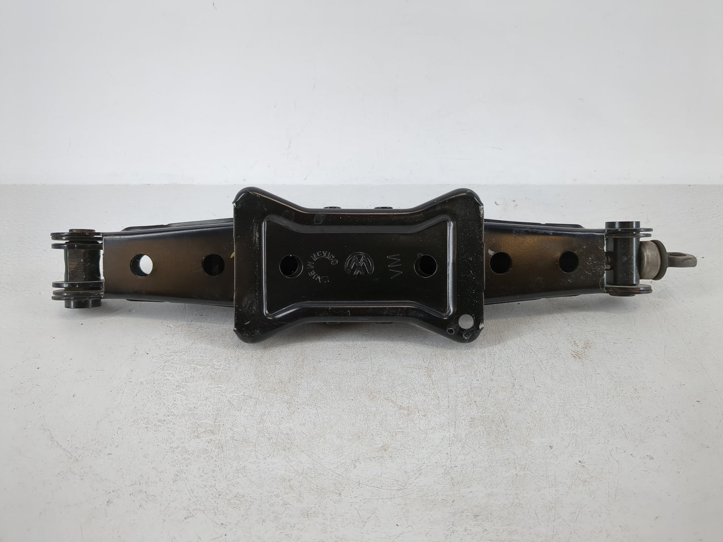 2015 Volkswagen Golf Spare Scissor Car Jack - Oemusedautoparts1.com