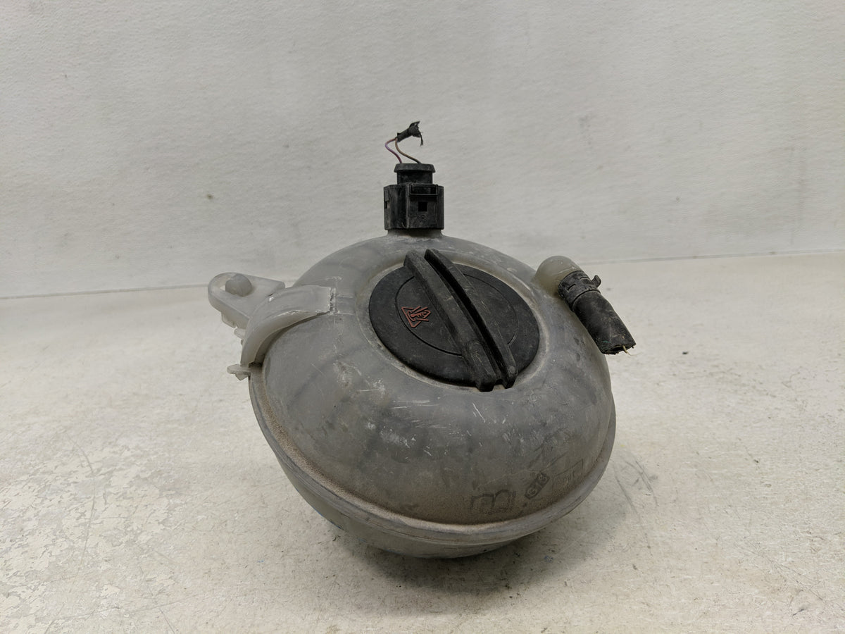 2015 Volkswagen Golf Radiator Coolant Overflow Expansion Tank Bottle 1313097 - Oemusedautoparts1.com