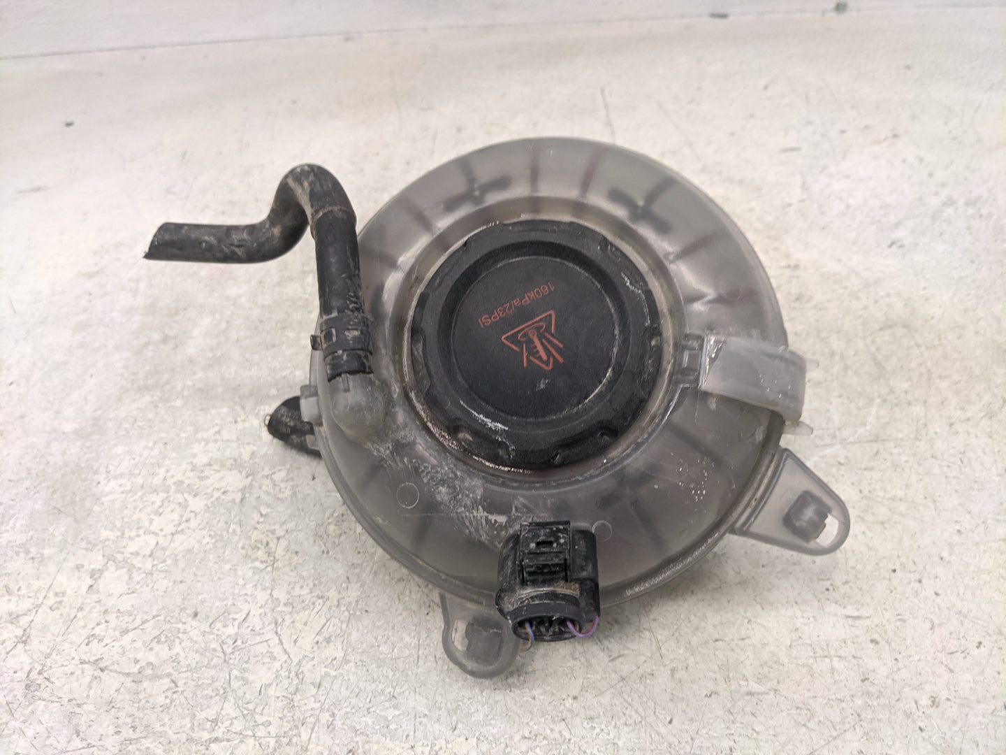 2015 Volkswagen Golf Radiator Coolant Overflow Expansion Tank Bottle - Oemusedautoparts1.com