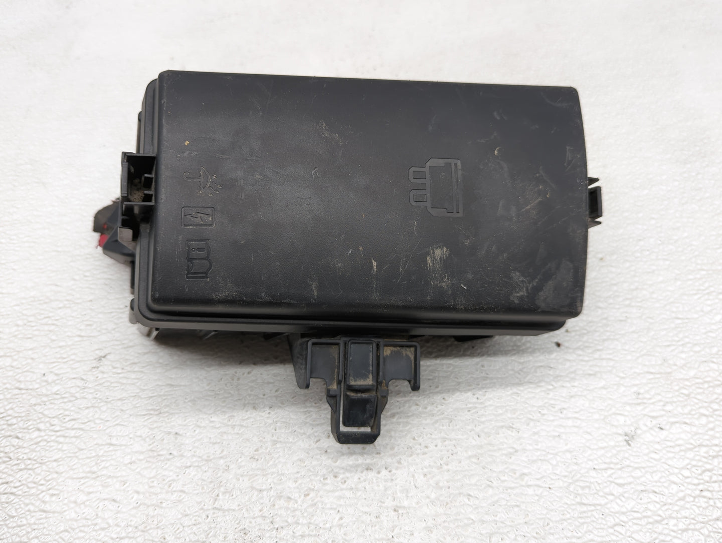 2015-2017 Volkswagen Golf Fusebox Fuse Box Panel Relay Module P/N:5Q0 937 132 A 6351-2386 Fits Fits 2015 2016 2017 OEM Used 