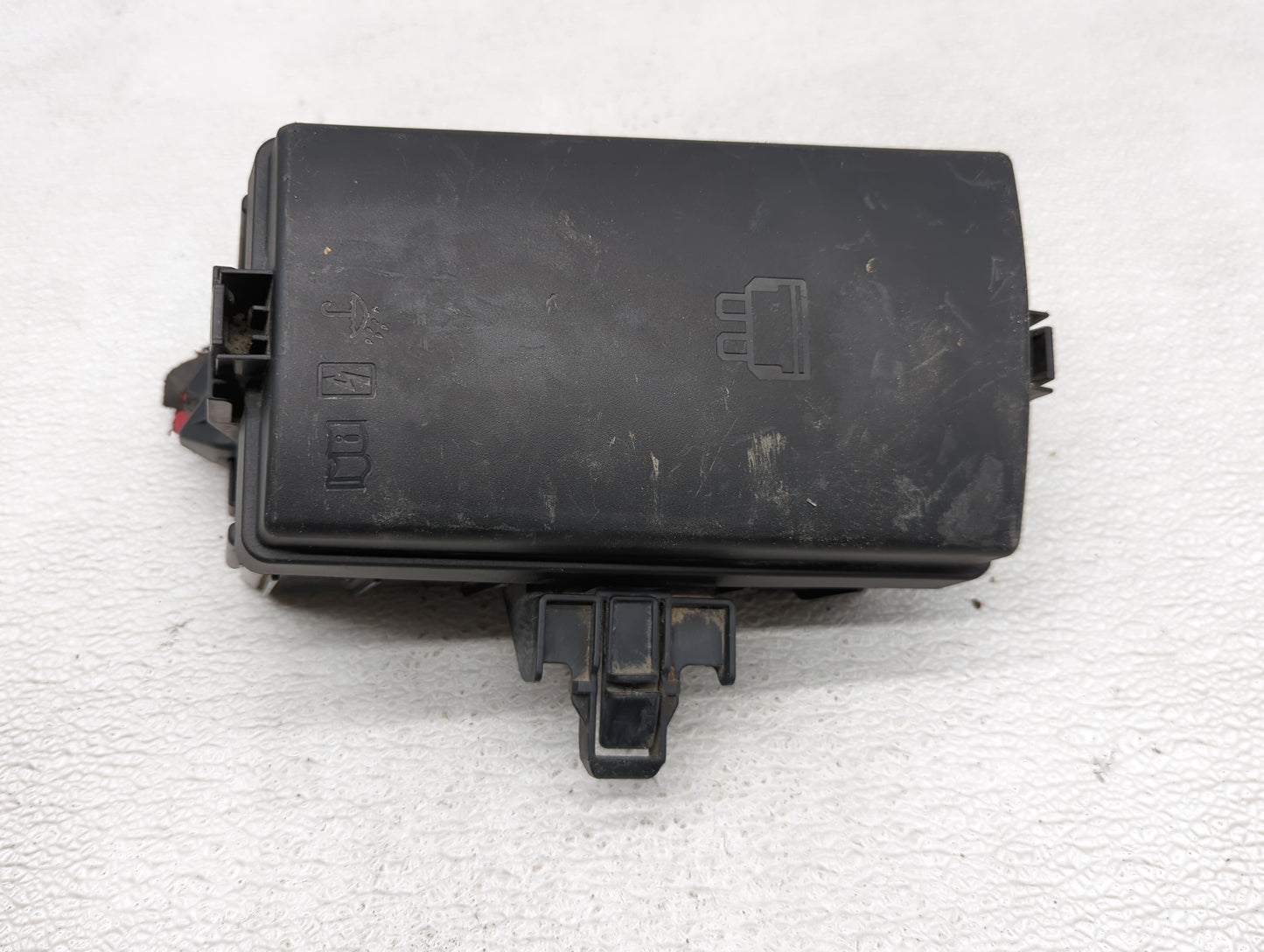 2015-2017 Volkswagen Golf Fusebox Fuse Box Panel Relay Module P/N:5Q0 937 132 A 6351-2386 Fits Fits 2015 2016 2017 OEM Used 