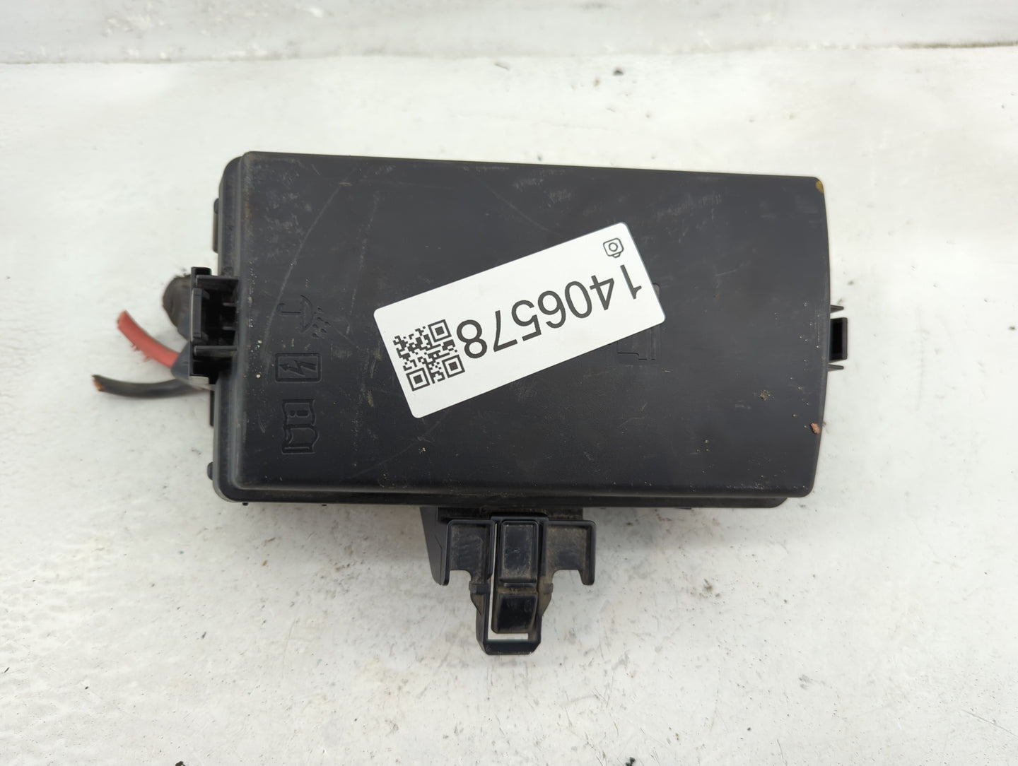 2015-2019 Volkswagen Golf Fusebox Fuse Box Panel Relay Module P/N:6351-2386 5Q0 937 132 A Fits OEM Used Auto Parts - Oemused