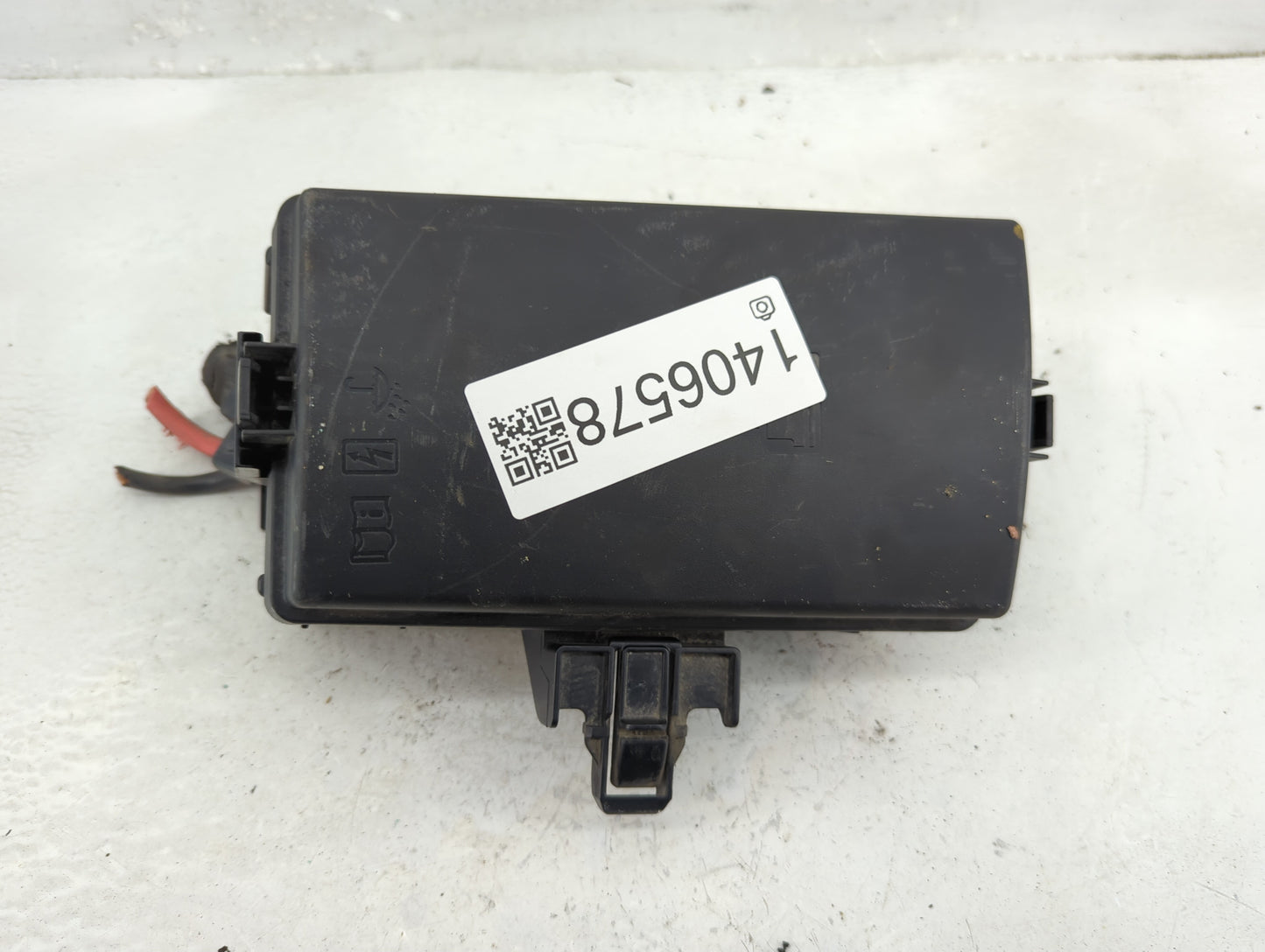 2015-2019 Volkswagen Golf Fusebox Fuse Box Panel Relay Module P/N:6351-2386 5Q0 937 132 A Fits OEM Used Auto Parts - Oemused