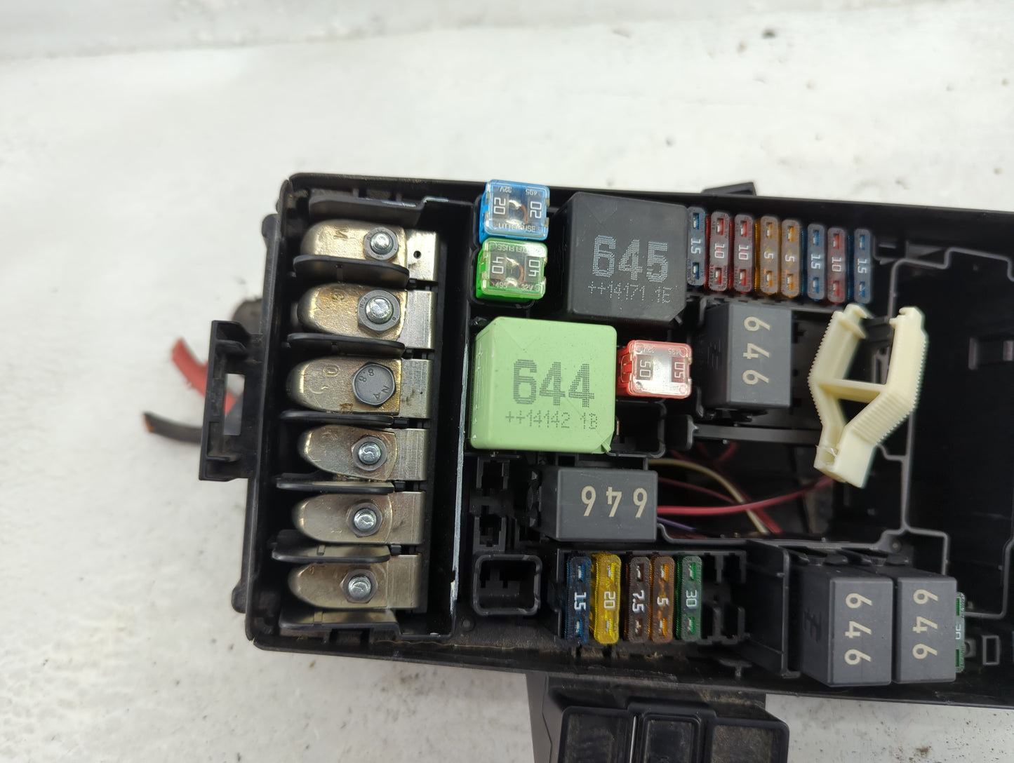 2015-2019 Volkswagen Golf Fusebox Fuse Box Panel Relay Module P/N:6351-2386 5Q0 937 132 A Fits OEM Used Auto Parts - Oemused