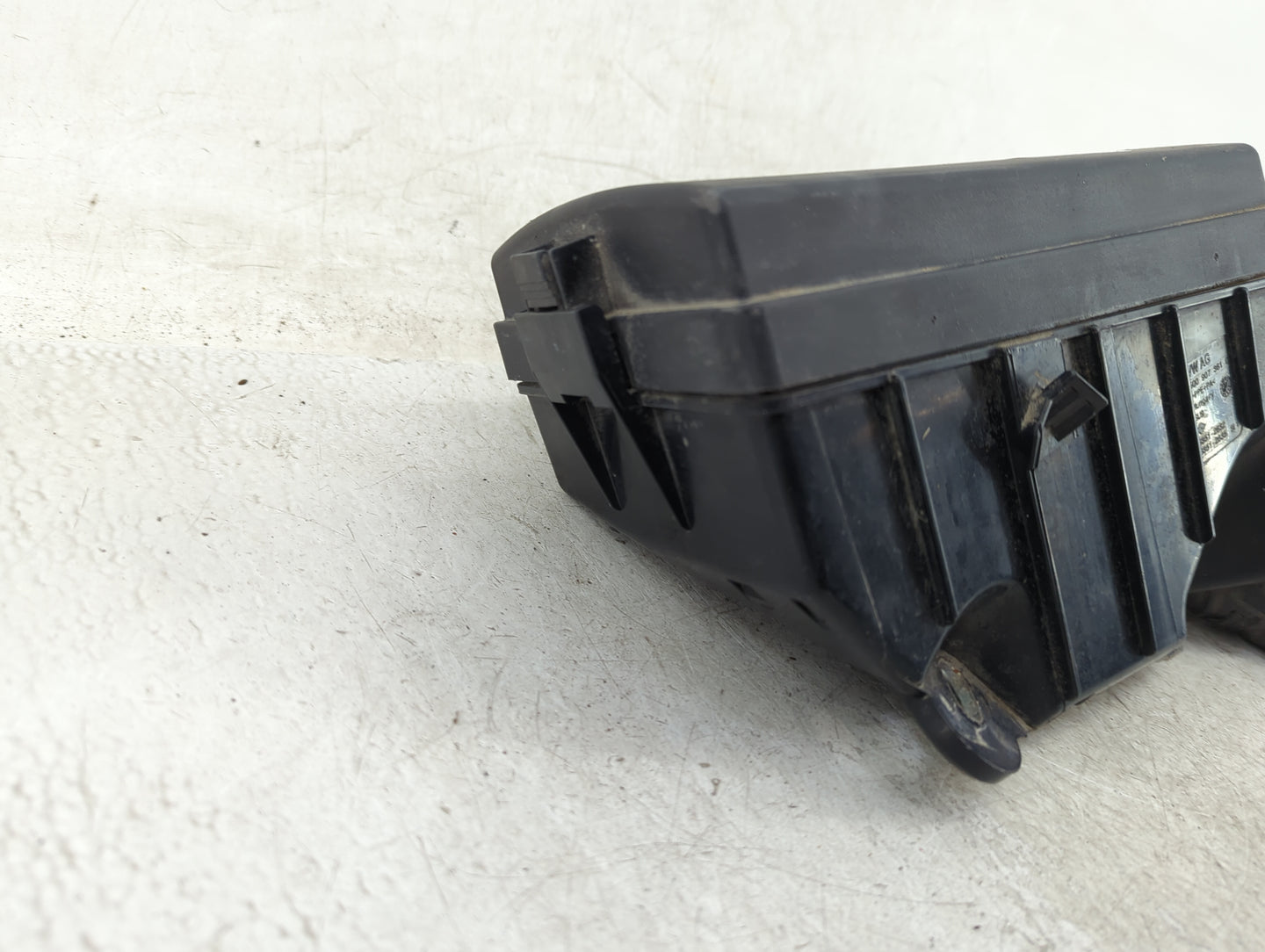 2015-2019 Volkswagen Golf Fusebox Fuse Box Panel Relay Module P/N:5Q0 907 361 C Fits Fits 2015 2016 2017 2018 2019 2020 2021