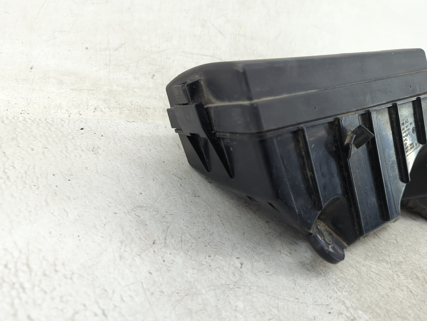 2015-2019 Volkswagen Golf Fusebox Fuse Box Panel Relay Module P/N:5Q0 907 361 C Fits Fits 2015 2016 2017 2018 2019 2020 2021
