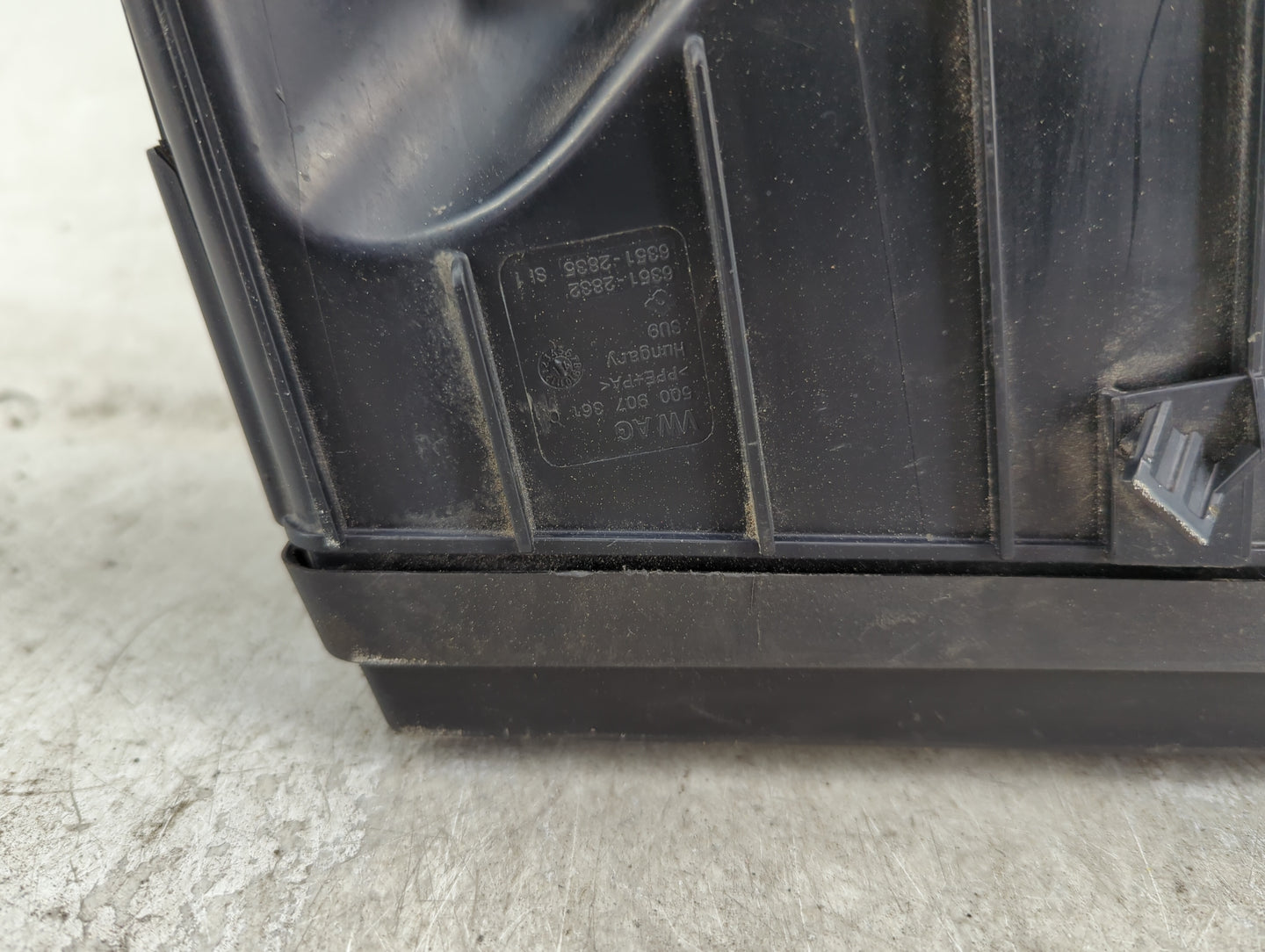 2015-2019 Volkswagen Golf Fusebox Fuse Box Panel Relay Module P/N:5Q0 907 361 C Fits Fits 2015 2016 2017 2018 2019 2020 2021