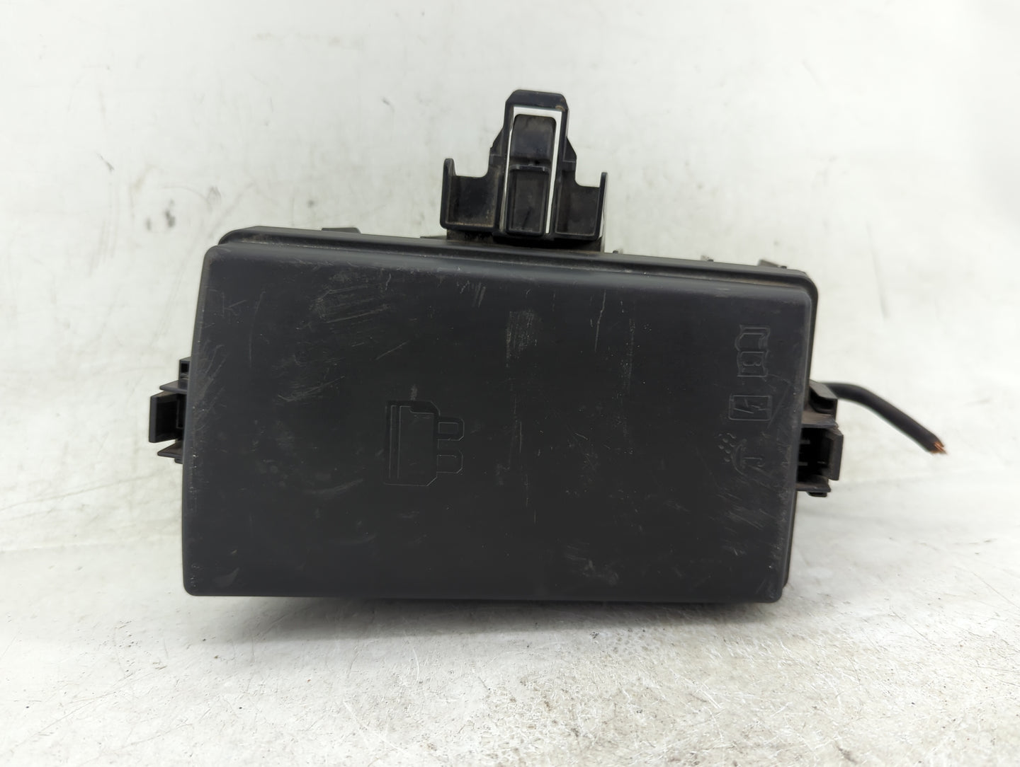 2015-2019 Volkswagen Golf Fusebox Fuse Box Panel Relay Module P/N:6351-2835 6351-2832 Fits OEM Used Auto Parts - Oemusedauto