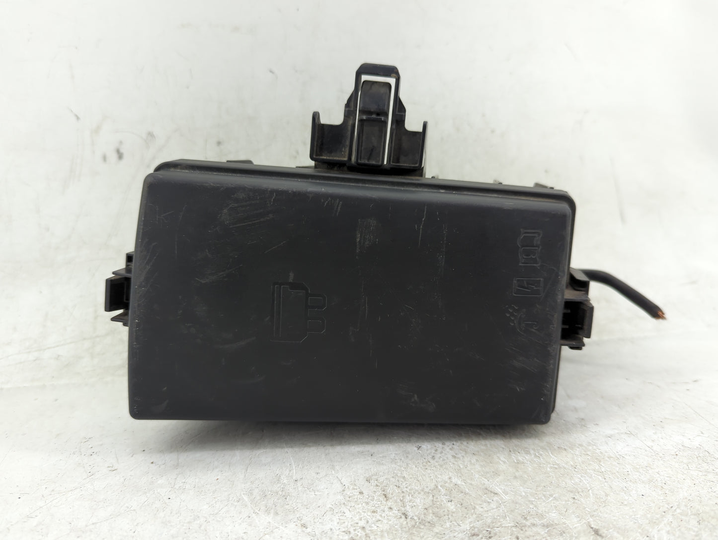 2015-2019 Volkswagen Golf Fusebox Fuse Box Panel Relay Module P/N:6351-2835 6351-2832 Fits OEM Used Auto Parts - Oemusedauto