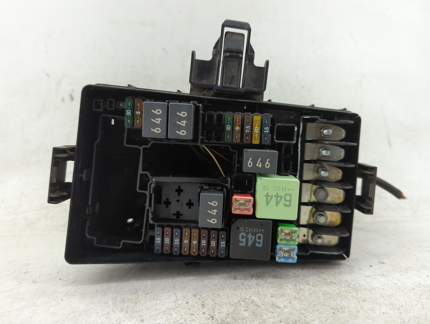 2015-2019 Volkswagen Golf Fusebox Fuse Box Panel Relay Module P/N:6351-2835 6351-2832 Fits OEM Used Auto Parts - Oemusedauto