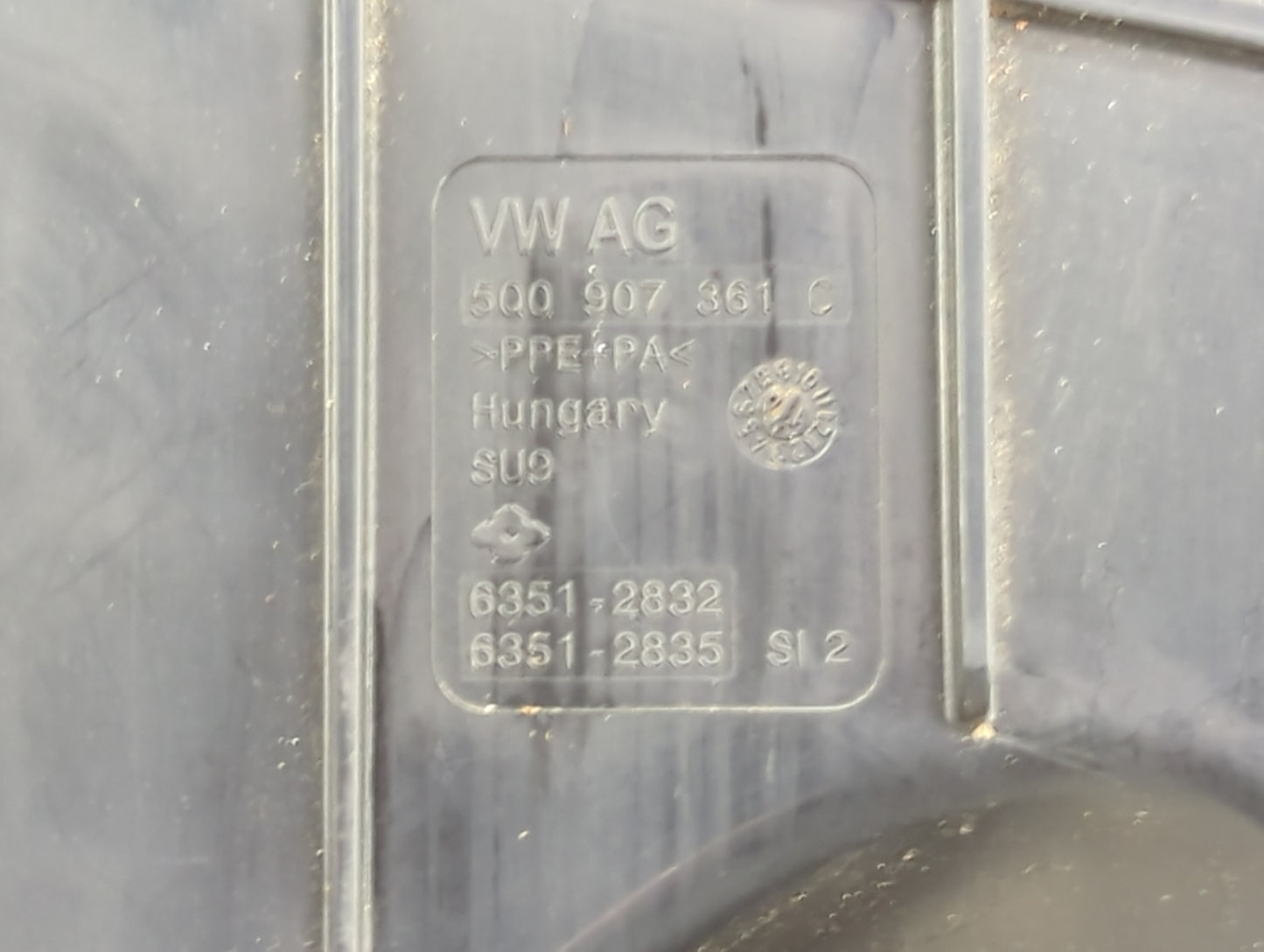 2015-2019 Volkswagen Golf Fusebox Fuse Box Panel Relay Module P/N:6351-2835 6351-2832 Fits OEM Used Auto Parts - Oemusedauto