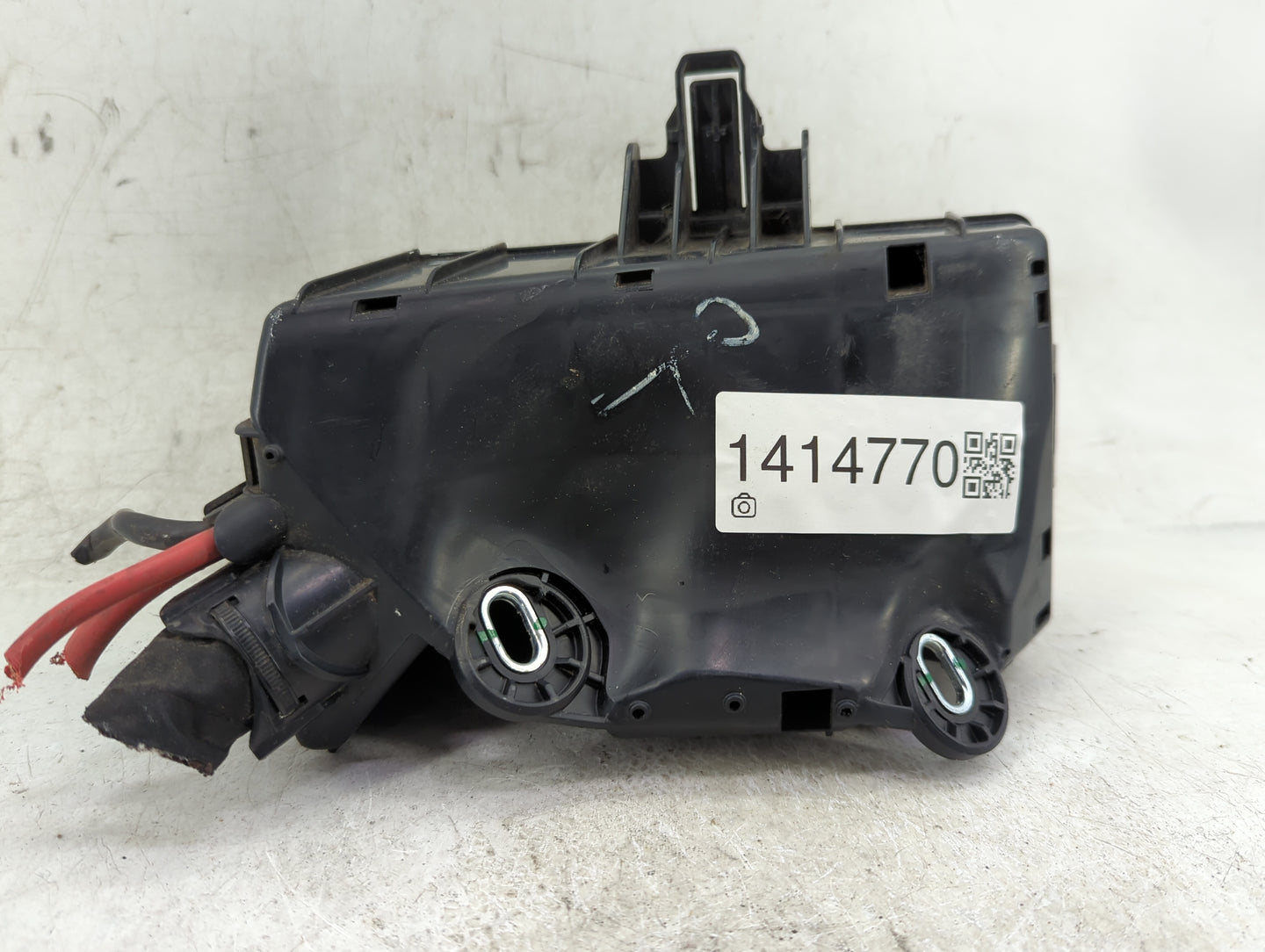2015-2019 Volkswagen Golf Fusebox Fuse Box Panel Relay Module P/N:6351-2835 6351-2832 Fits OEM Used Auto Parts - Oemusedauto