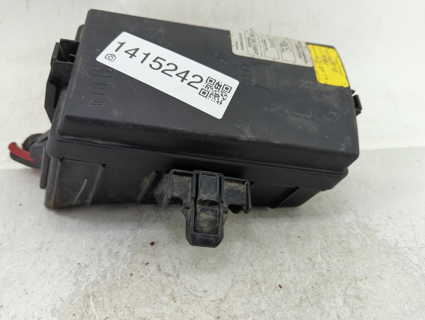 2015-2017 Volkswagen Golf Fusebox Fuse Box Panel Relay Module Fits Fits 2015 2016 2017 OEM Used Auto Parts - Oemusedautopart