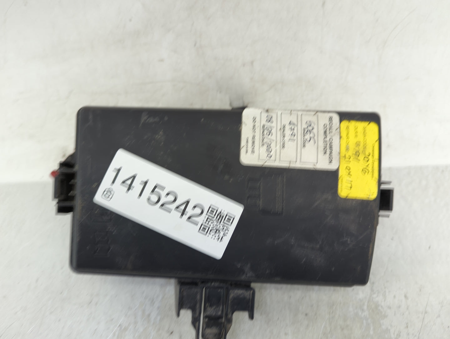 2015-2017 Volkswagen Golf Fusebox Fuse Box Panel Relay Module Fits Fits 2015 2016 2017 OEM Used Auto Parts - Oemusedautopart