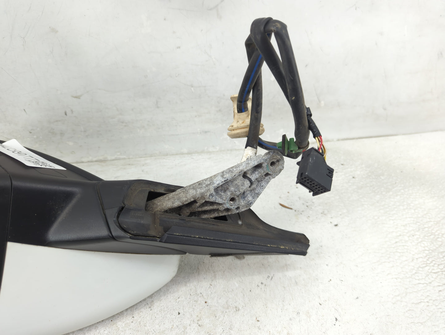 2015-2019 Volkswagen Golf Passenger Side View Mirror - Right Door Mirror OEM Used - Oemusedautoparts1.com