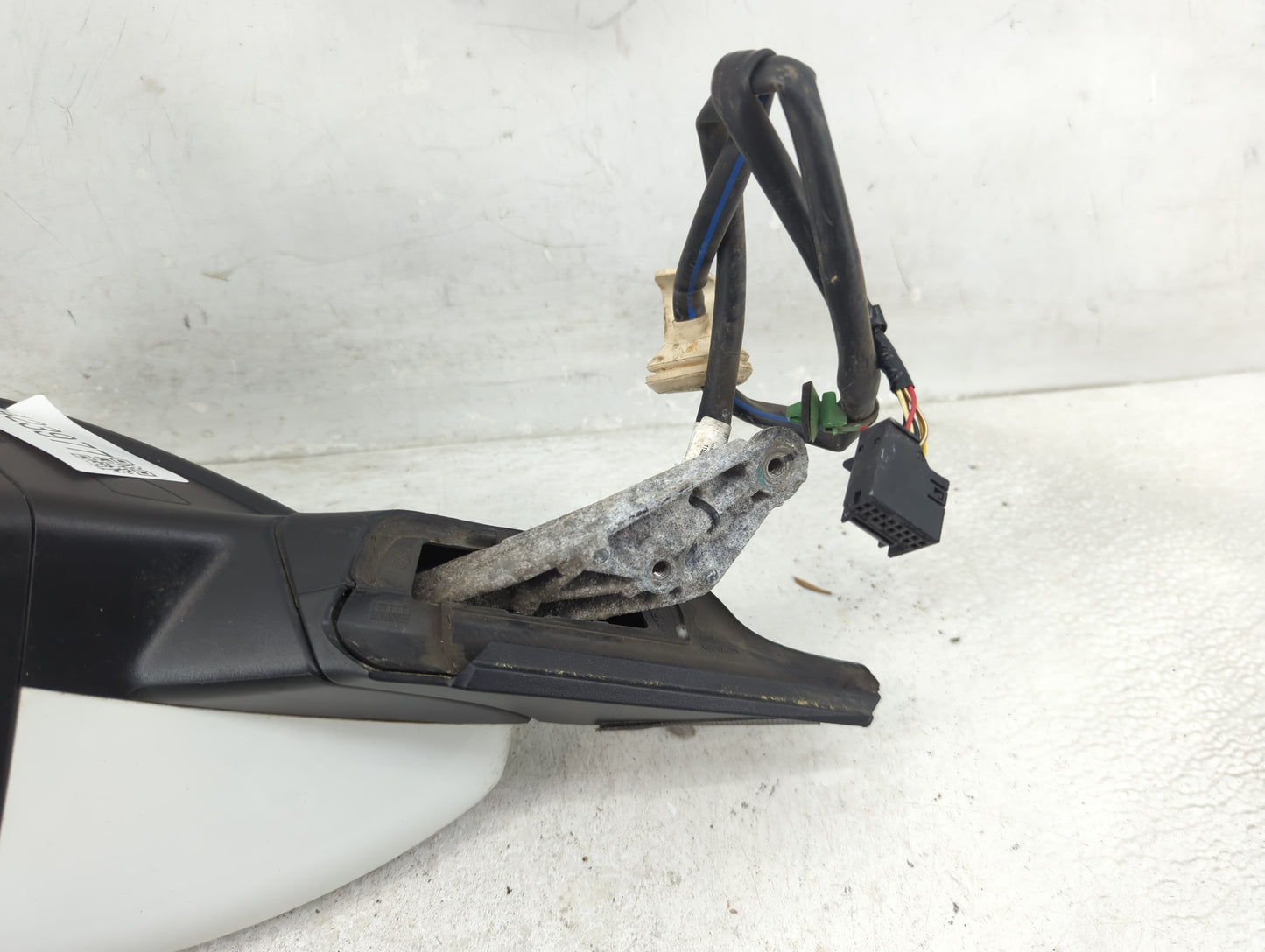 2015-2019 Volkswagen Golf Passenger Side View Mirror - Right Door Mirror OEM Used - Oemusedautoparts1.com