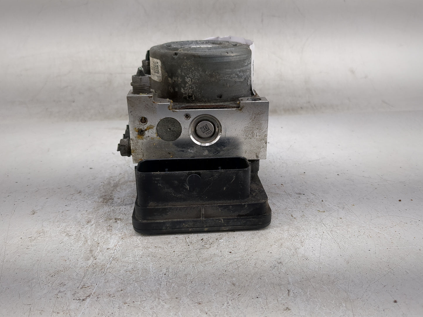 2015-2016 Volkswagen Golf ABS Pump Control Module Replacement P/N:3Q0907379P Fits Fits 2015 2016 2017 OEM Used Auto Parts - 