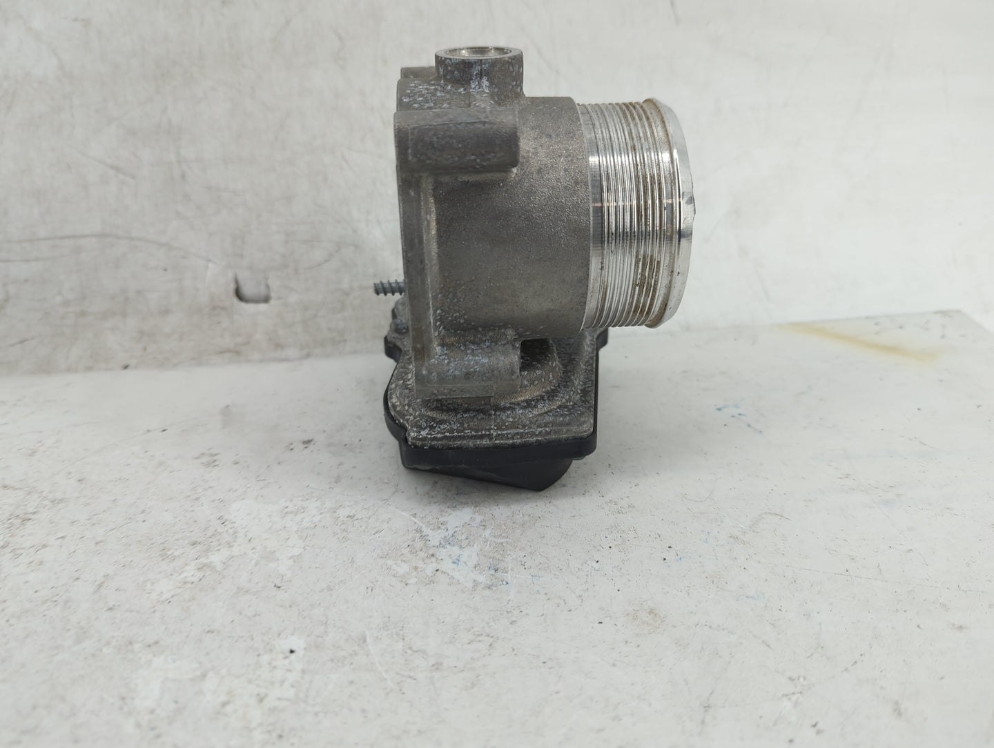 2013-2019 Volkswagen Golf Throttle Body P/N:06F 133 062 T Fits OEM Used Auto Parts - Oemusedautoparts1.com