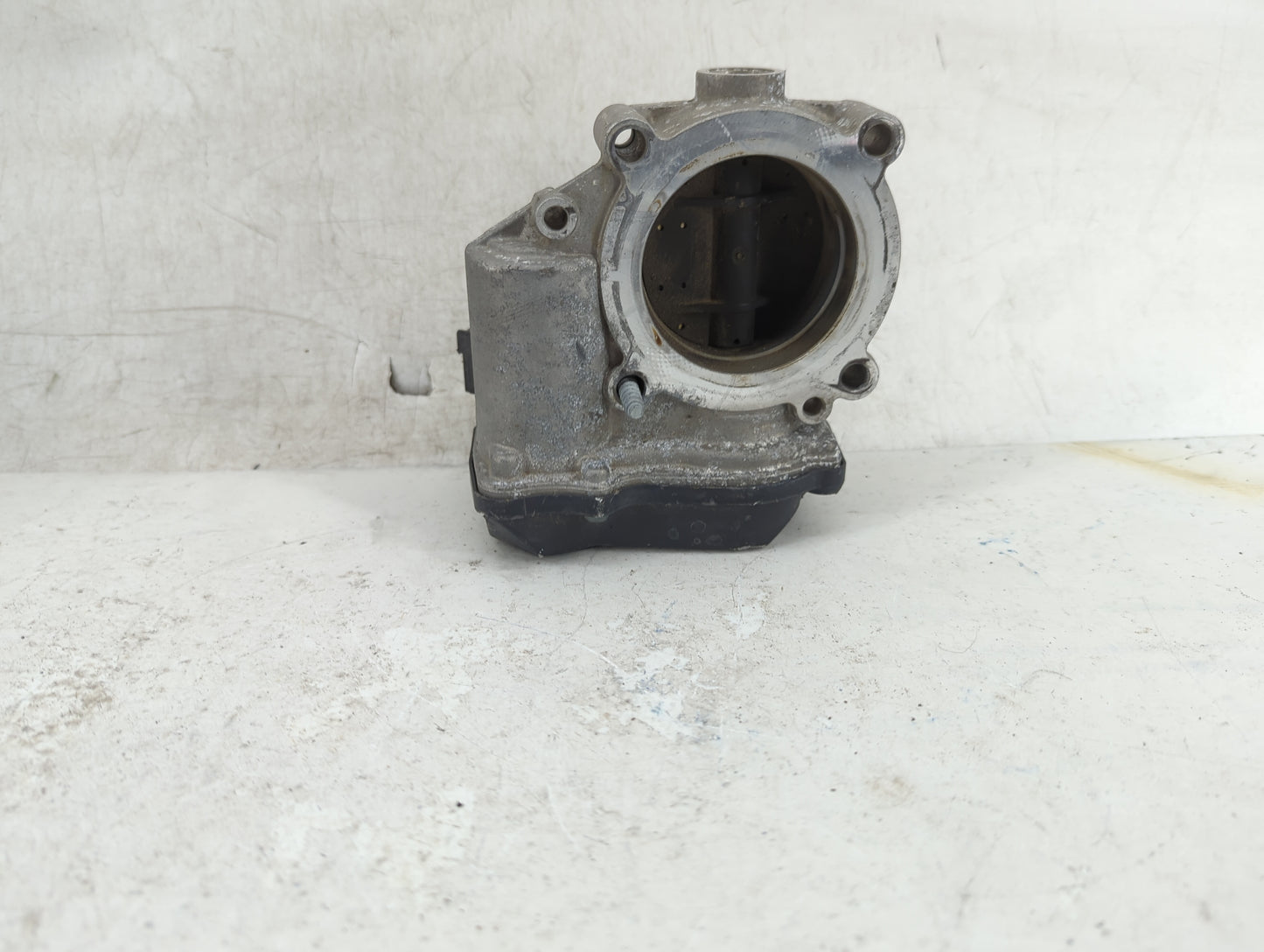 2013-2019 Volkswagen Golf Throttle Body P/N:06F 133 062 T Fits OEM Used Auto Parts - Oemusedautoparts1.com