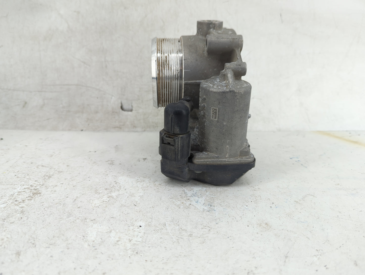 2013-2019 Volkswagen Golf Throttle Body P/N:06F 133 062 T Fits OEM Used Auto Parts - Oemusedautoparts1.com