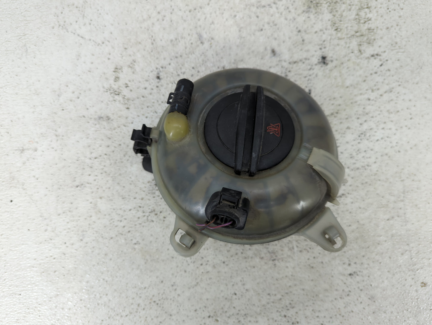 2015 Volkswagen Golf Radiator Coolant Overflow Expansion Tank Bottle 1431952 - Oemusedautoparts1.com