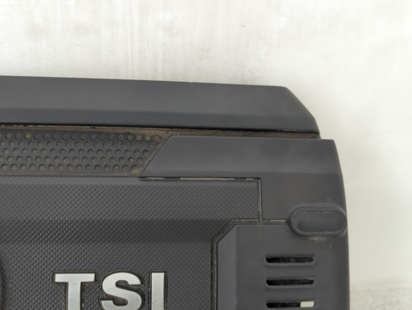2015 Volkswagen Golf Engine Cover 1432256 - Oemusedautoparts1.com
