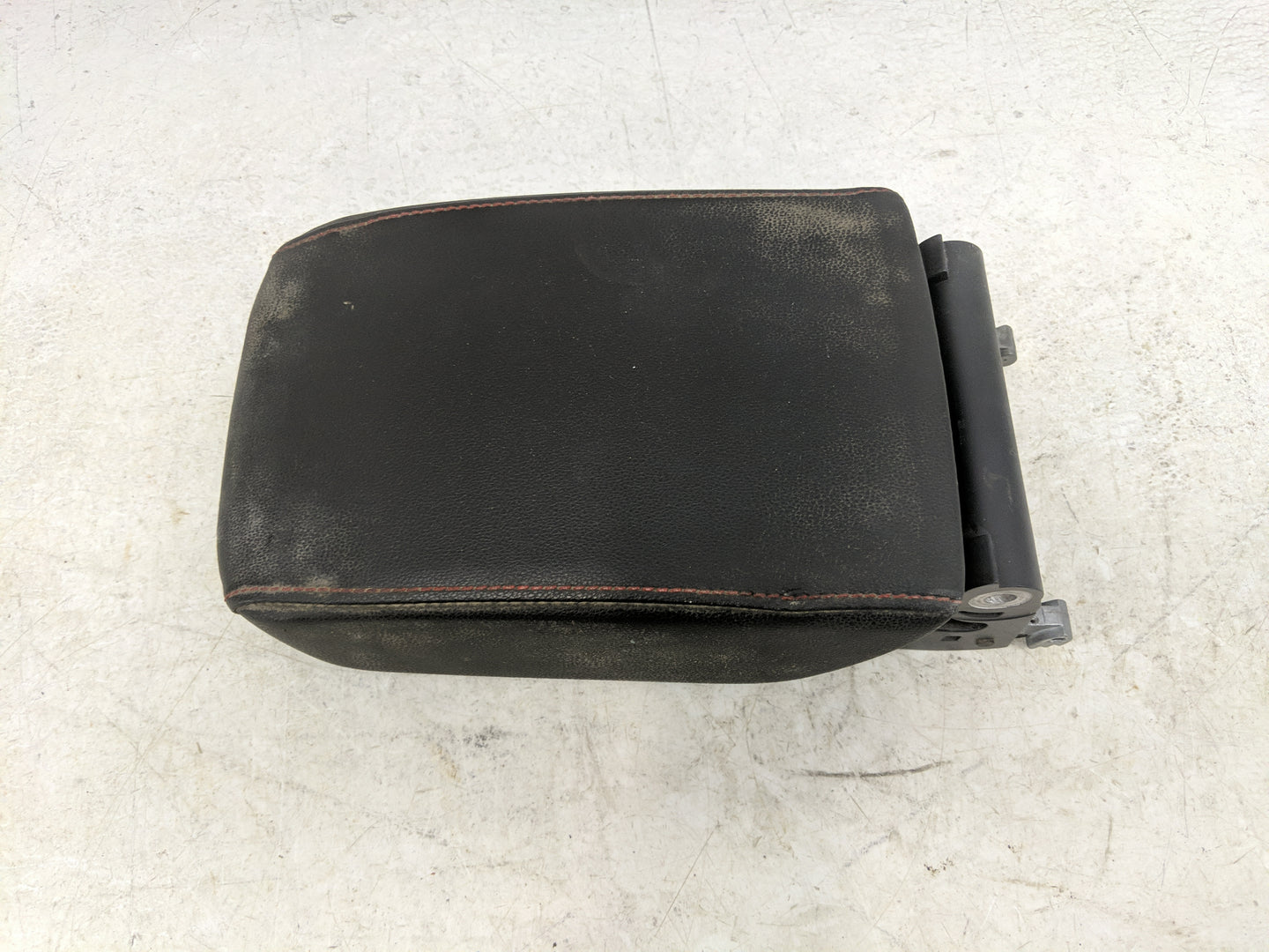 2015 Volkswagen Golf Center Console Armrest Cover Lid Fits OEM Used Auto Parts - Oemusedautoparts1.com
