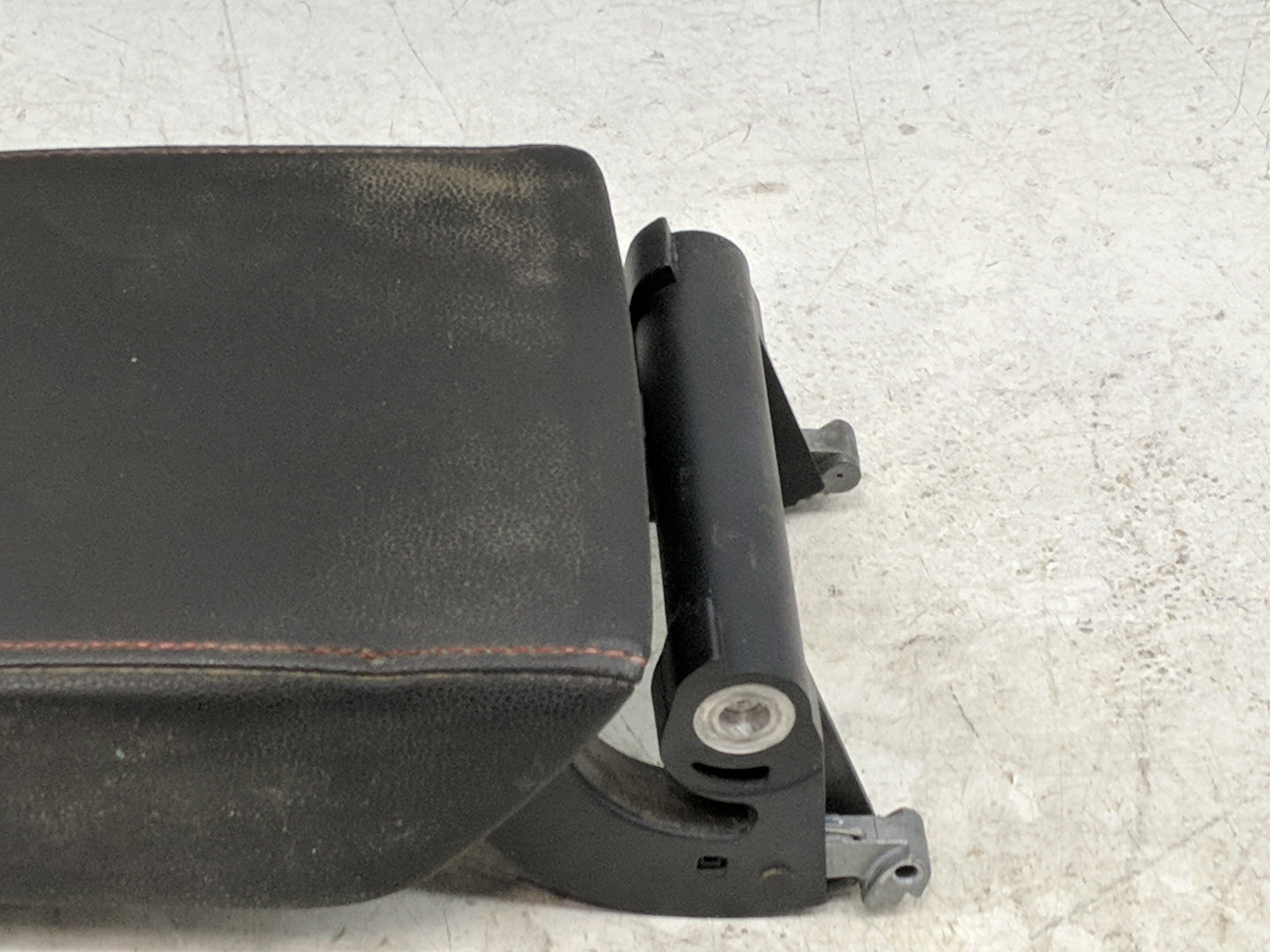 2015 Volkswagen Golf Center Console Armrest Cover Lid Fits OEM Used Auto Parts - Oemusedautoparts1.com