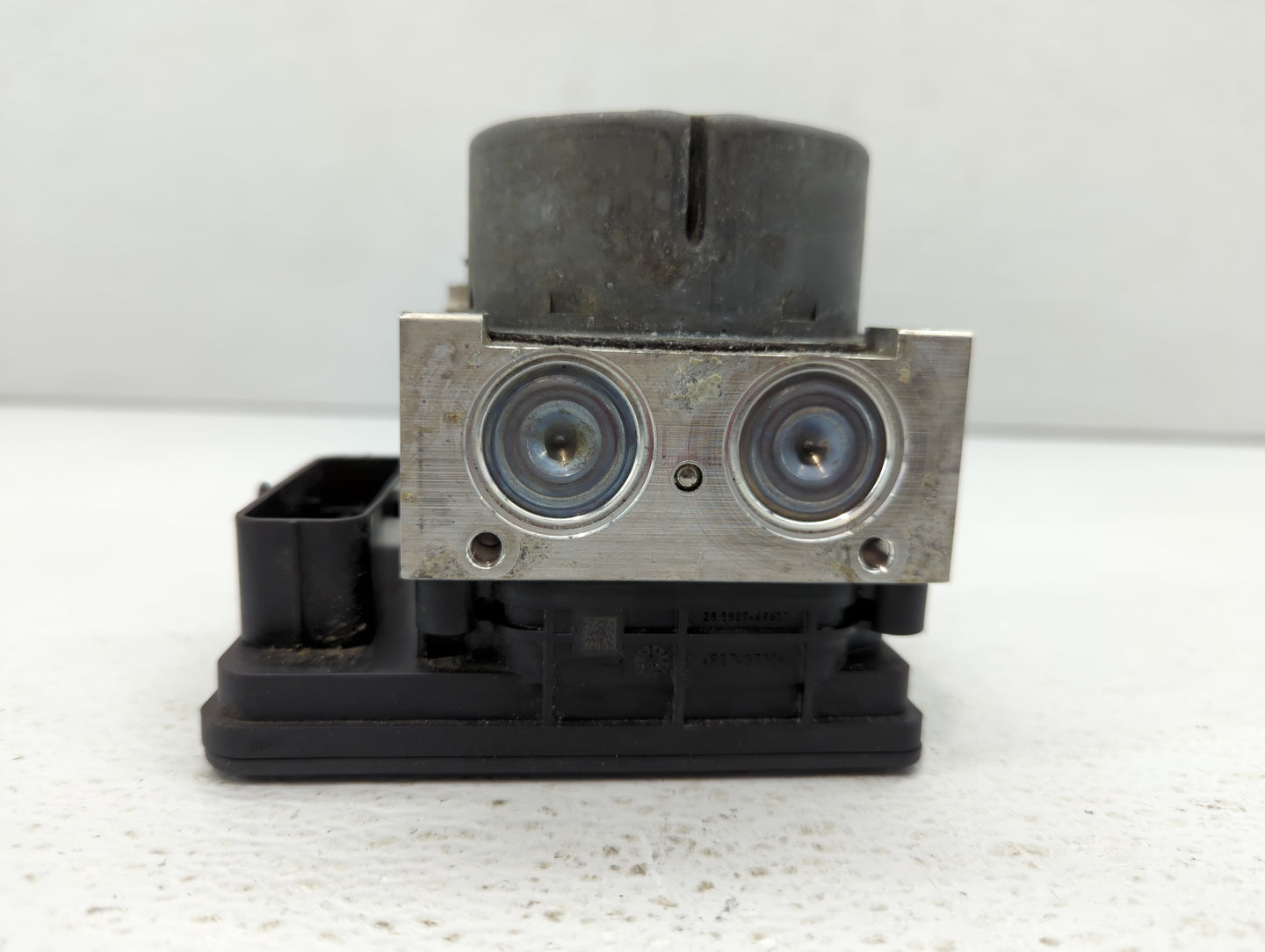 2015-2016 Volkswagen Golf ABS Pump Control Module Replacement P/N:3Q0 614 517 Fits Fits 2015 2016 2017 OEM Used Auto Parts -