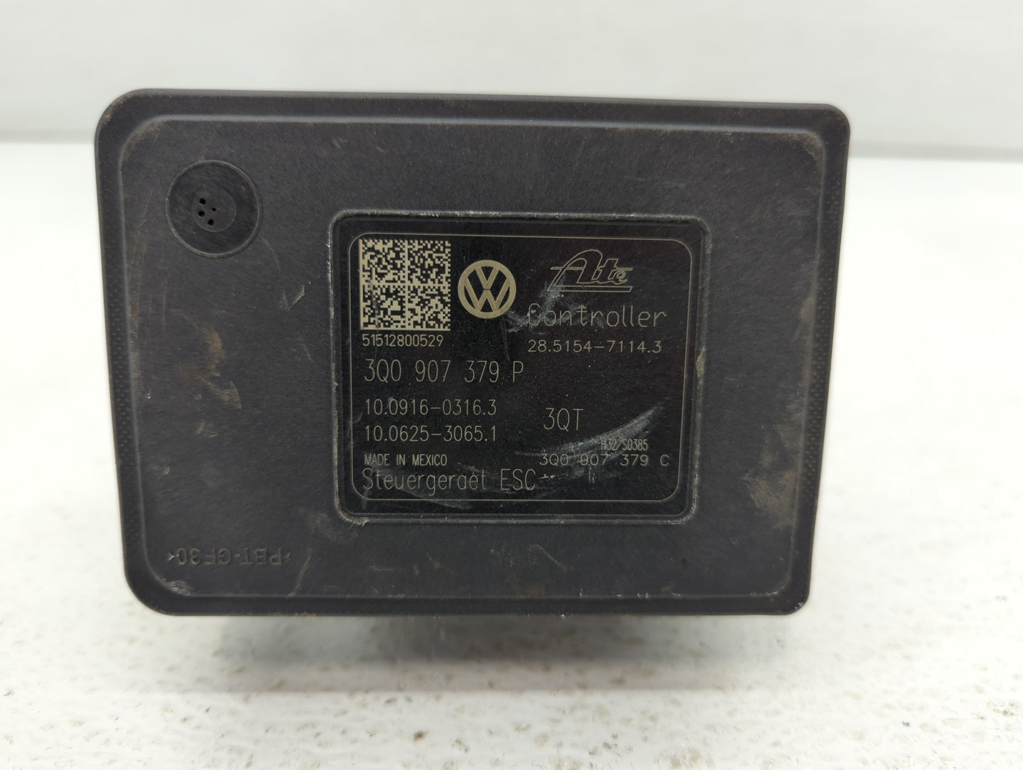 2015-2016 Volkswagen Golf ABS Pump Control Module Replacement P/N:3Q0 614 517 Fits Fits 2015 2016 2017 OEM Used Auto Parts -