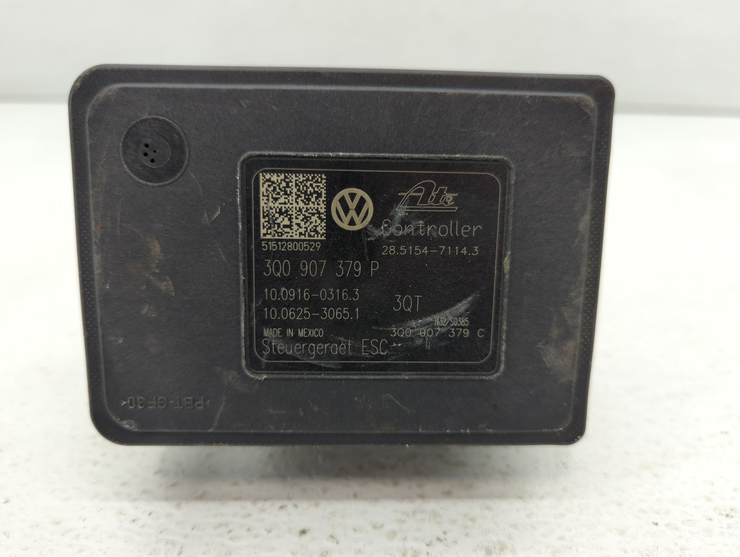 2015-2016 Volkswagen Golf ABS Pump Control Module Replacement P/N:3Q0 614 517 Fits Fits 2015 2016 2017 OEM Used Auto Parts -