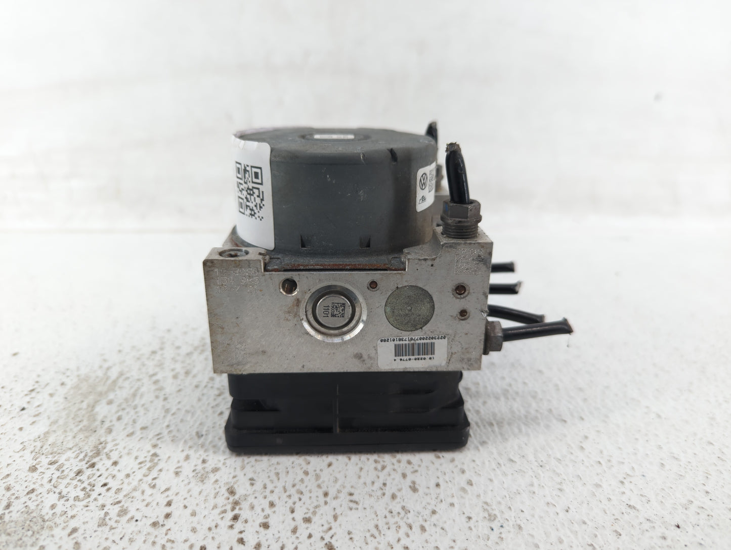 2015-2016 Volkswagen Golf ABS Pump Control Module Replacement P/N:5Q0 614 517 AF 3Q0 614 517 Fits Fits 2015 2016 2017 OEM Us