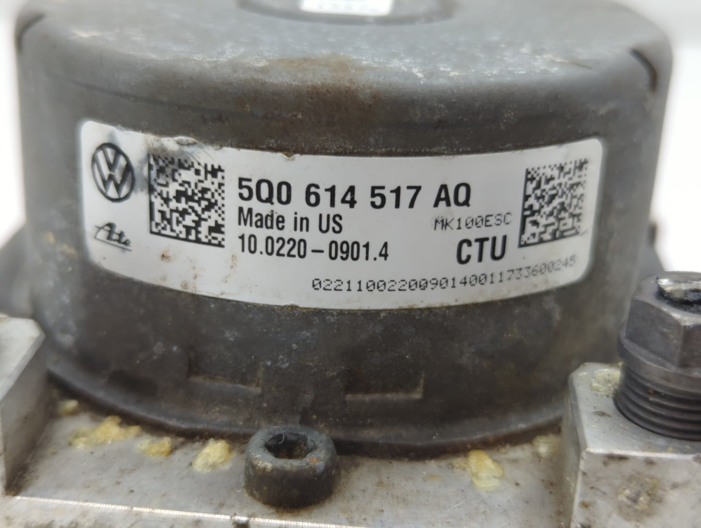 2015-2016 Volkswagen Golf ABS Pump Control Module Replacement P/N:5Q0 614 517 AQ 5Q0 614 517 AF Fits Fits 2015 2016 2017 OEM